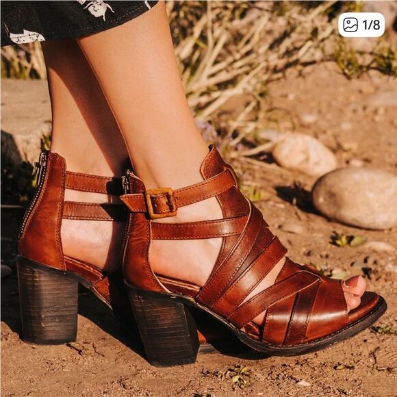 Freebird by Steven Shoes - NWT Freebird by Steven Claw strappy block heel distressed brown leather sandals